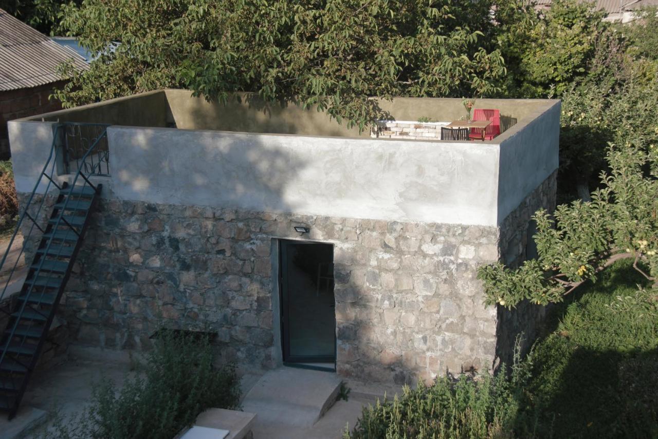 Zove Rural Cottage With Garden Views K'arashamb Екстер'єр фото