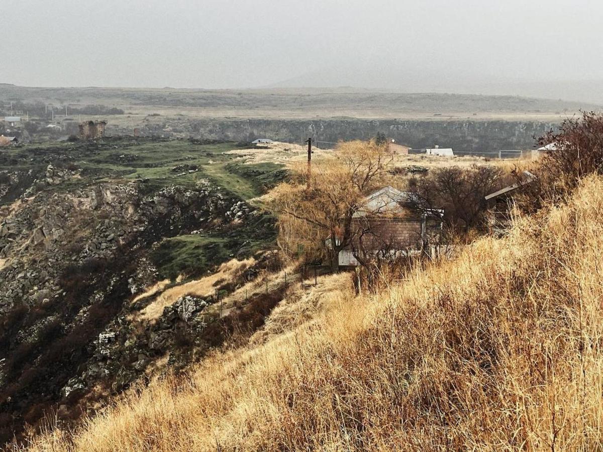 Zove Rural Cottage With Garden Views K'arashamb Екстер'єр фото