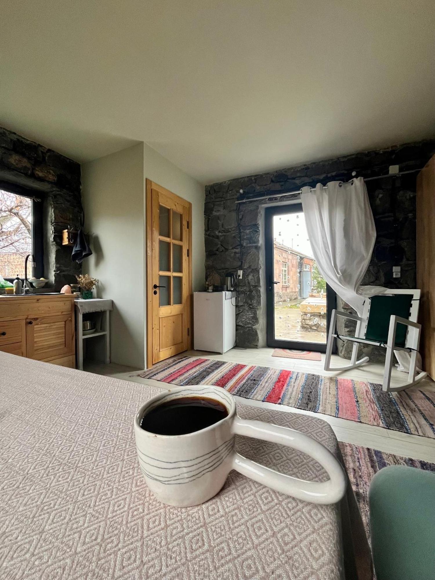 Zove Rural Cottage With Garden Views K'arashamb Екстер'єр фото