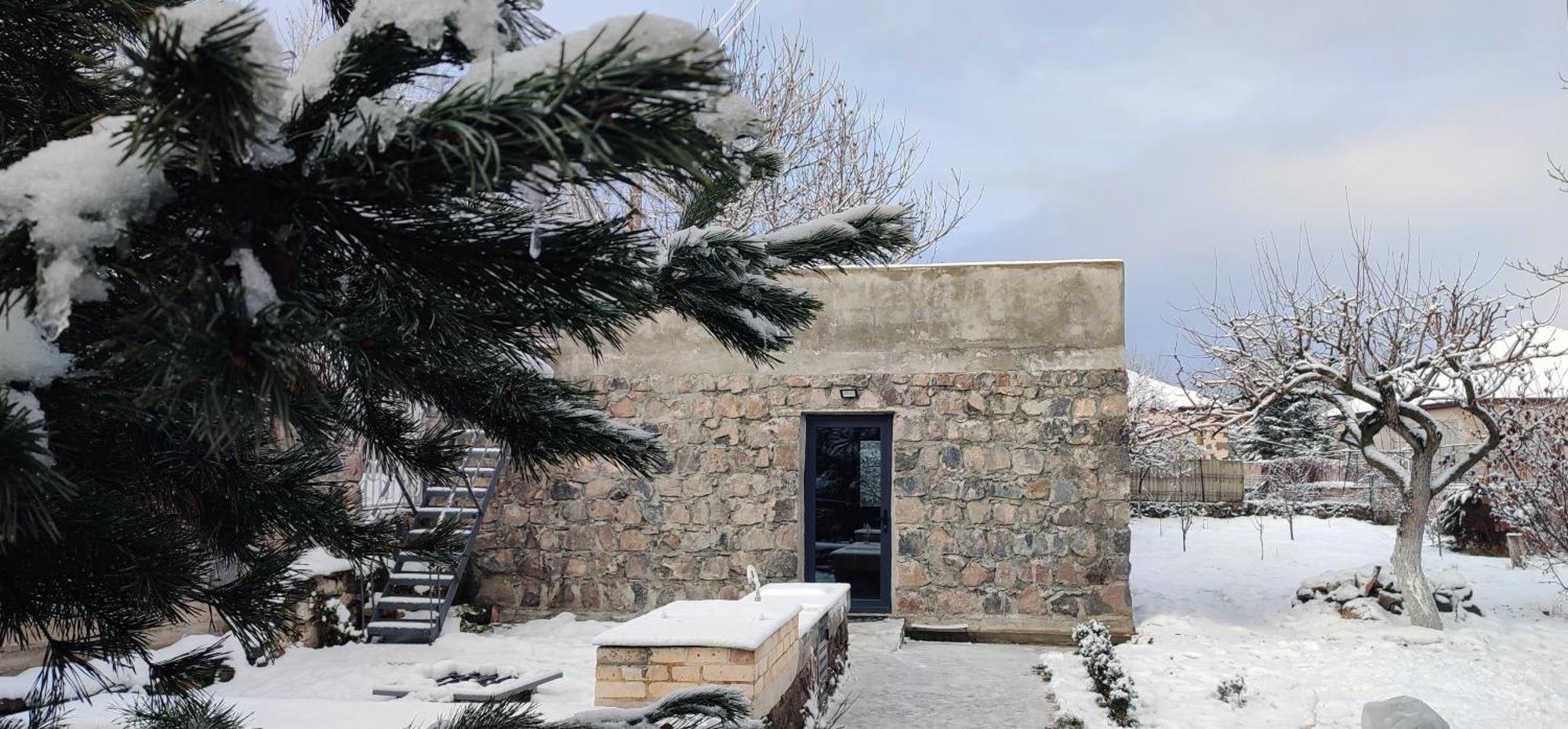 Zove Rural Cottage With Garden Views K'arashamb Екстер'єр фото